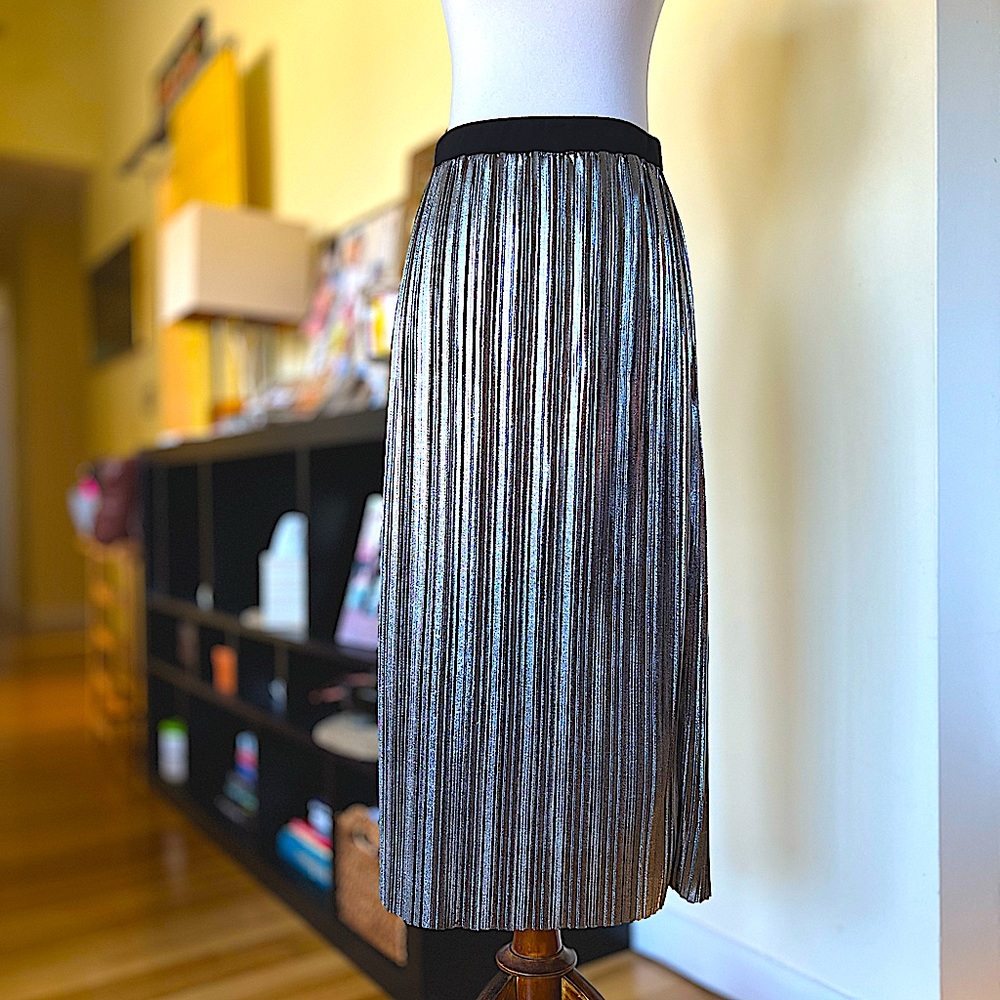 Bar III pleated silver metallic midi skirt